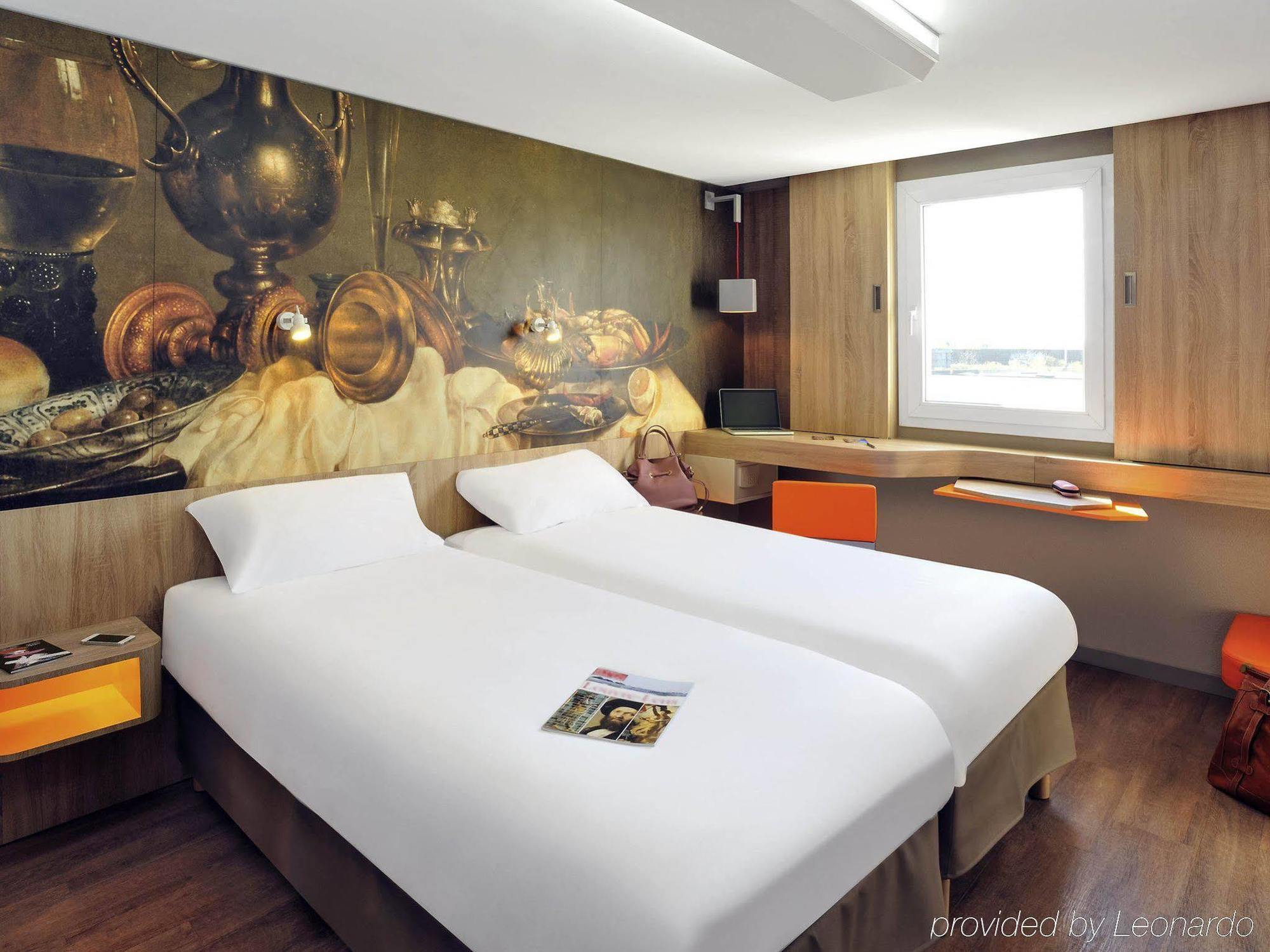 Ibis Styles Lille En Baroeul Hotel